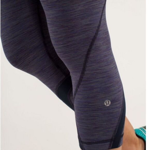 LULULEMON Run: Inspire Crop II Wee Are From Space Deep Indigo Leggings Size 4 - Picture 13 of 14